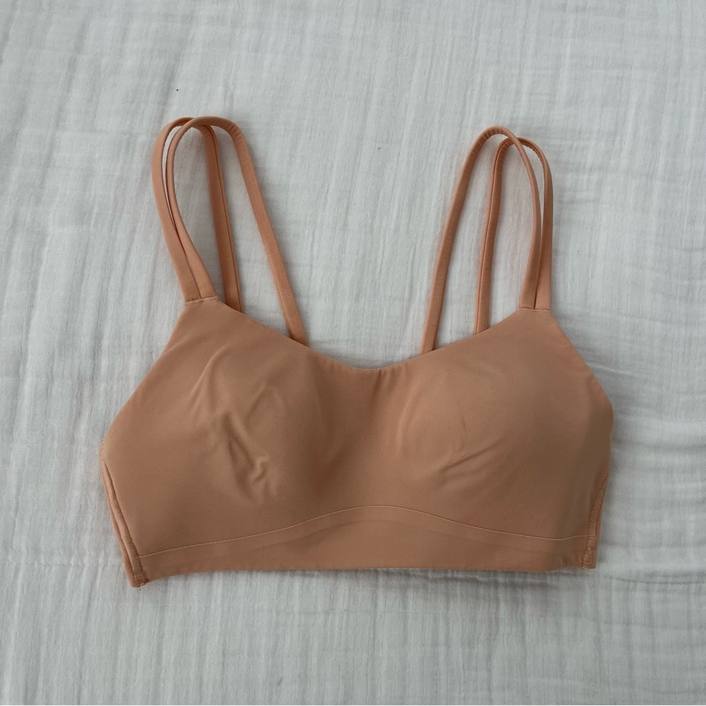 Lululemon like a cloud bra